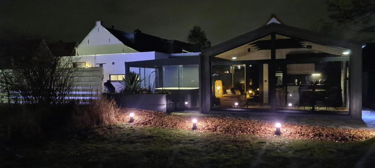 B&B Het Duinhuisje Met Jacuzzi, Gratis Parkeren, 2 Fietsen Te Leen, Airco Zandvoort Bagian luar foto